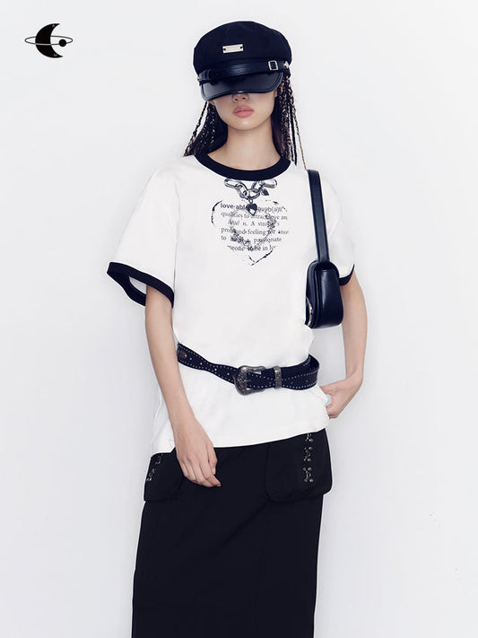 Heart Fake-Necklace Silhouette Monotone T-Shirt