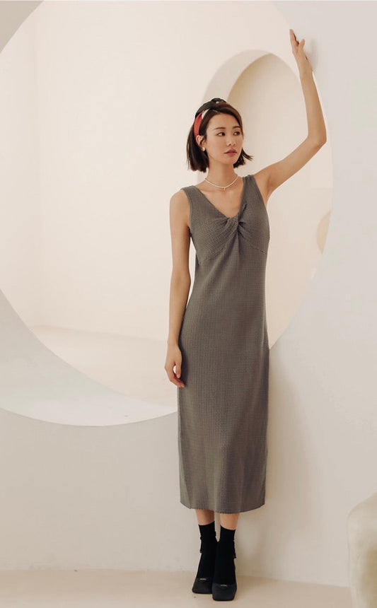 Light Knit Twist Sleeveless Dress in Grey