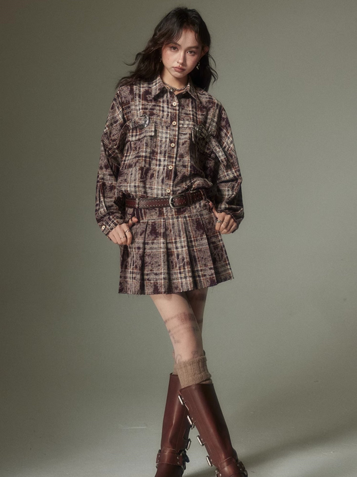 Plaid Loose Long Sleeve Shirt ï¼?Pleated Skirt