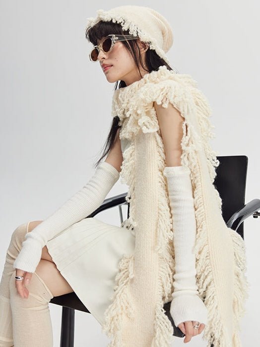 Fringed Hat & Muffler