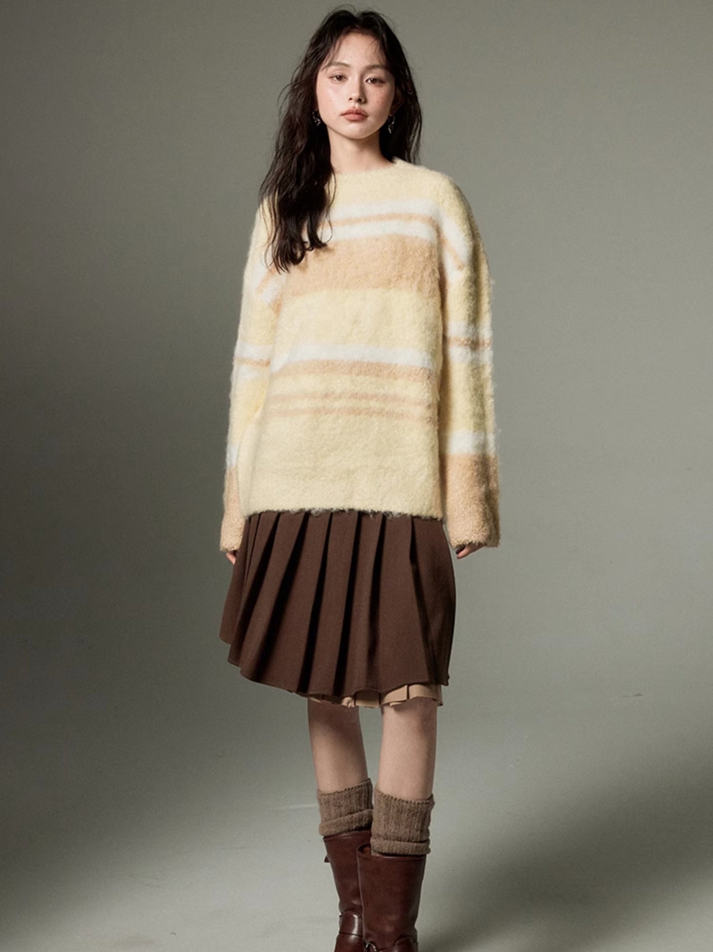 Border Soft And Waxy Loose Sweater