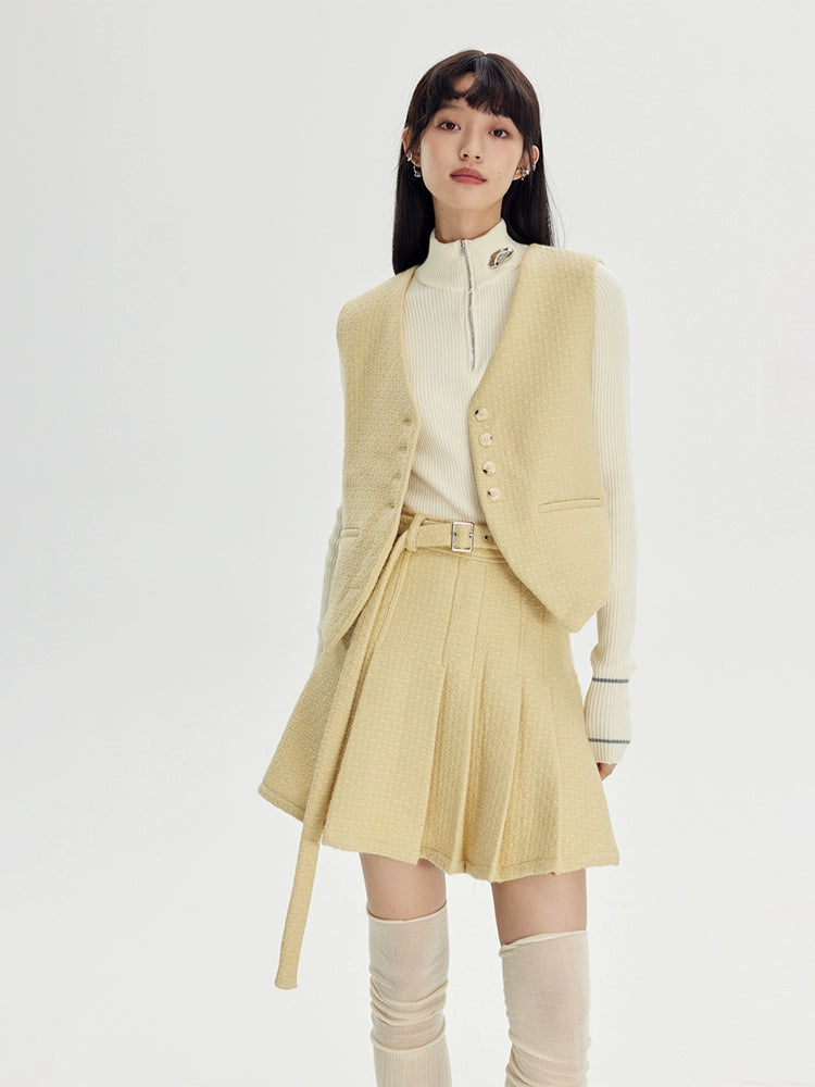 No-Collar Jacket ï¼?Vest ï¼?High-waisted Pleated Skirt