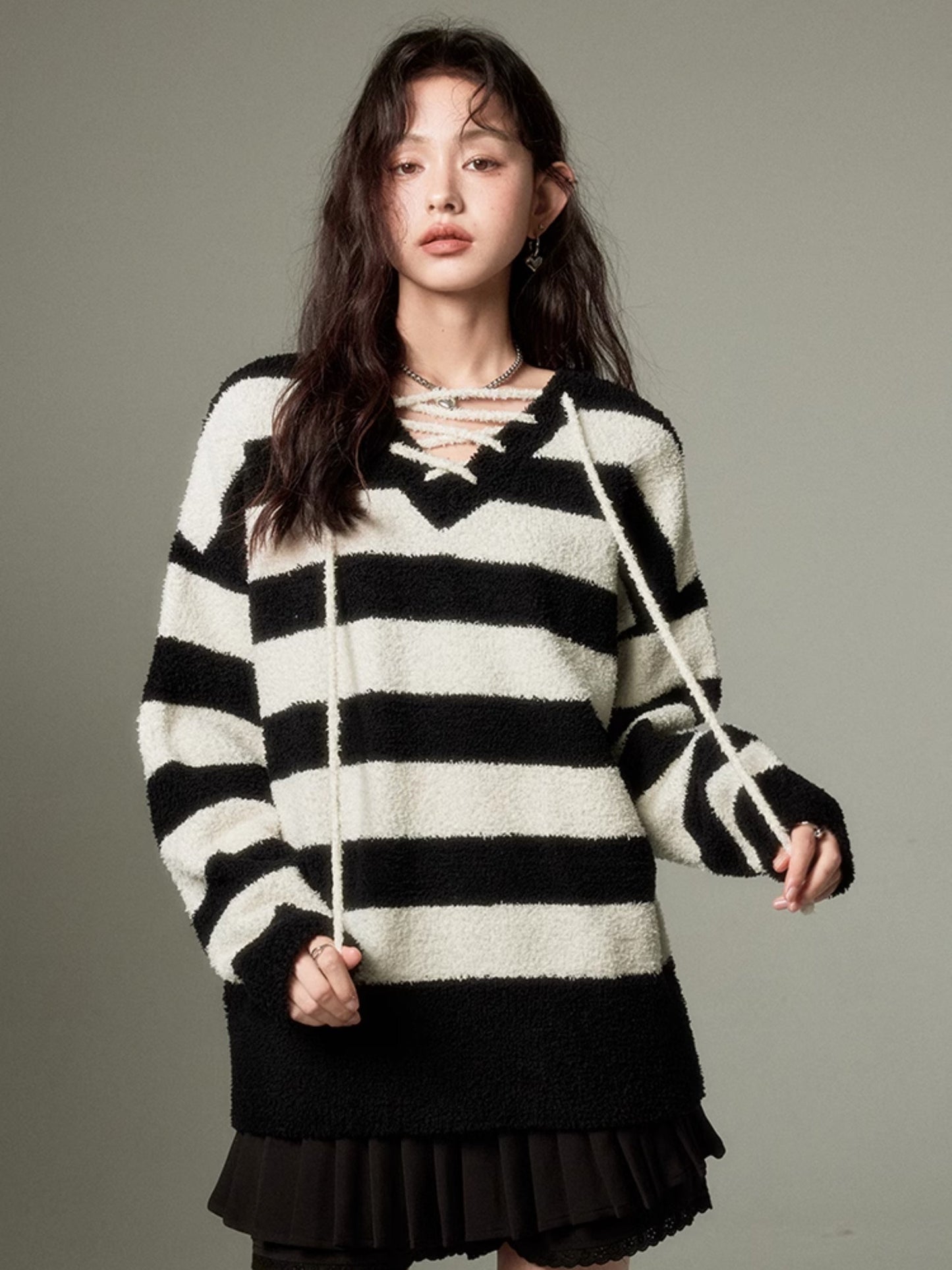 Border Strappy Knitted Pullover