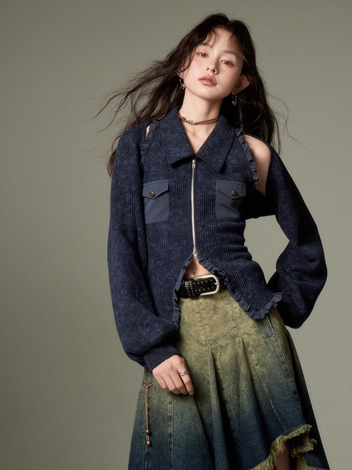 Polo Collar Knitted Sleeveless Top ï¼?Shawl Cardigan Set-up