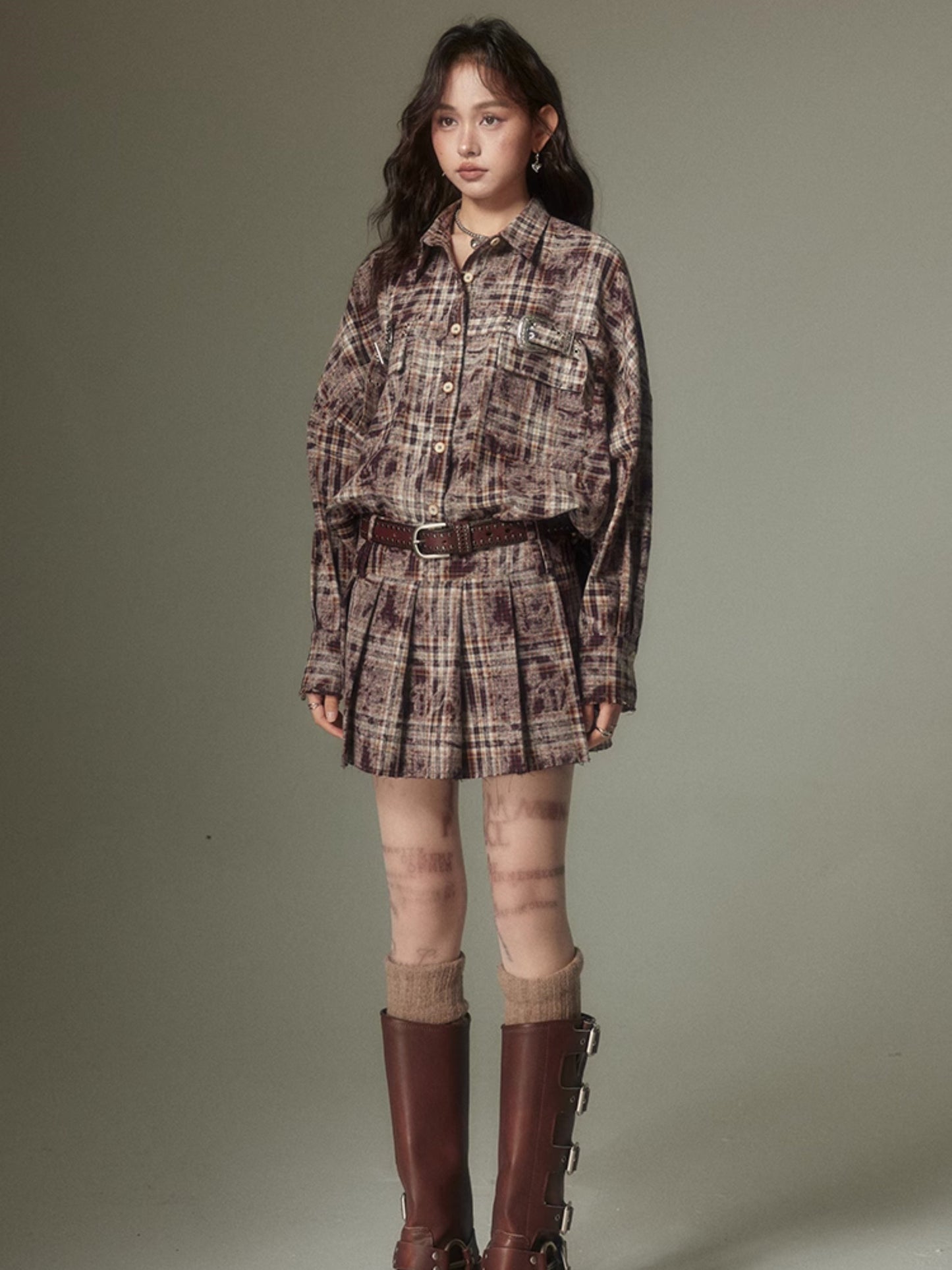 Plaid Loose Long Sleeve Shirt ï¼?Pleated Skirt
