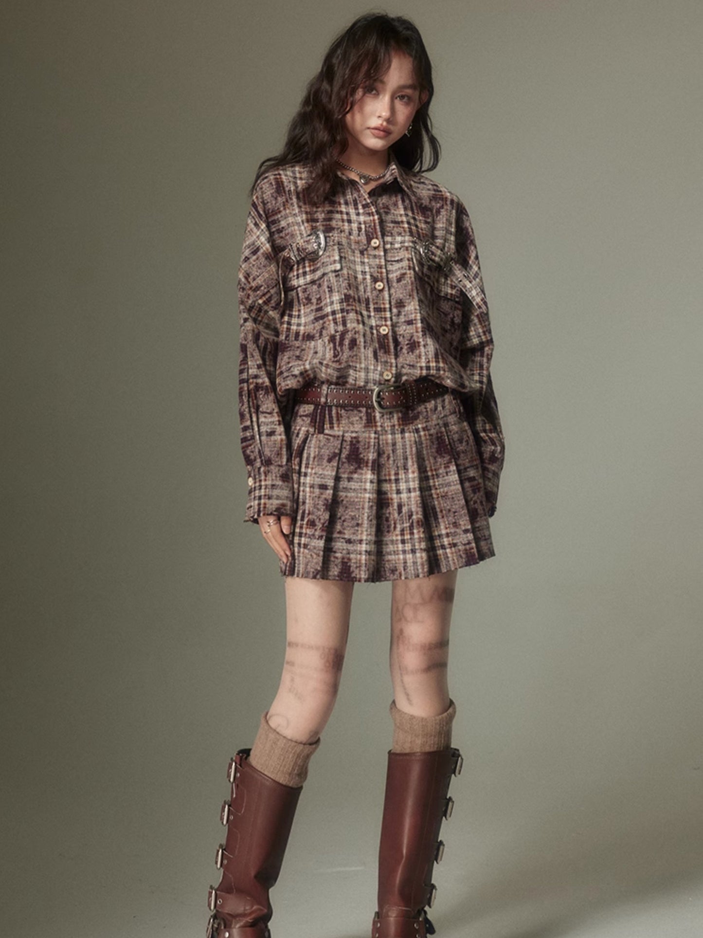 Plaid Loose Long Sleeve Shirt ï¼?Pleated Skirt
