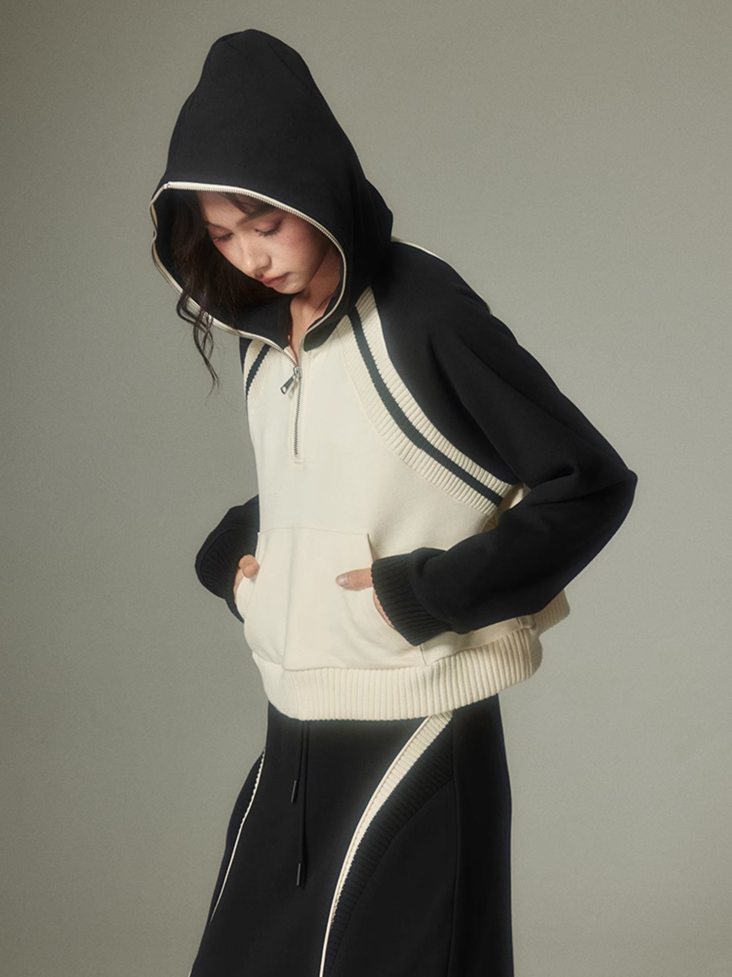 Half-ZIP Hooded Sweat Pulloverï¼?Line Skirt