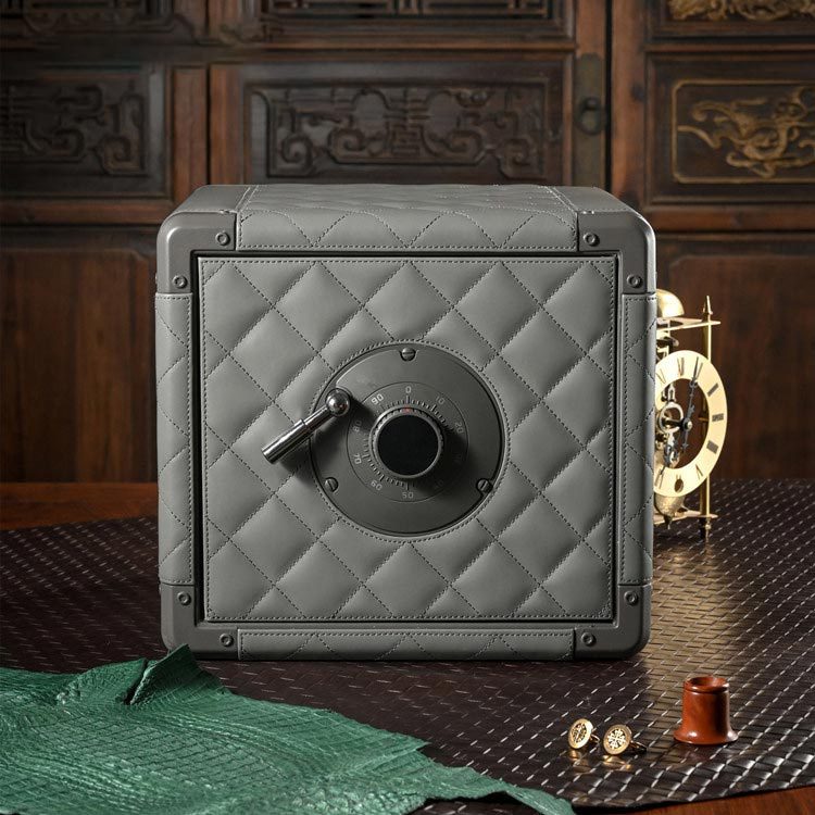 The Cube - Intelligent Watch Winder Safe